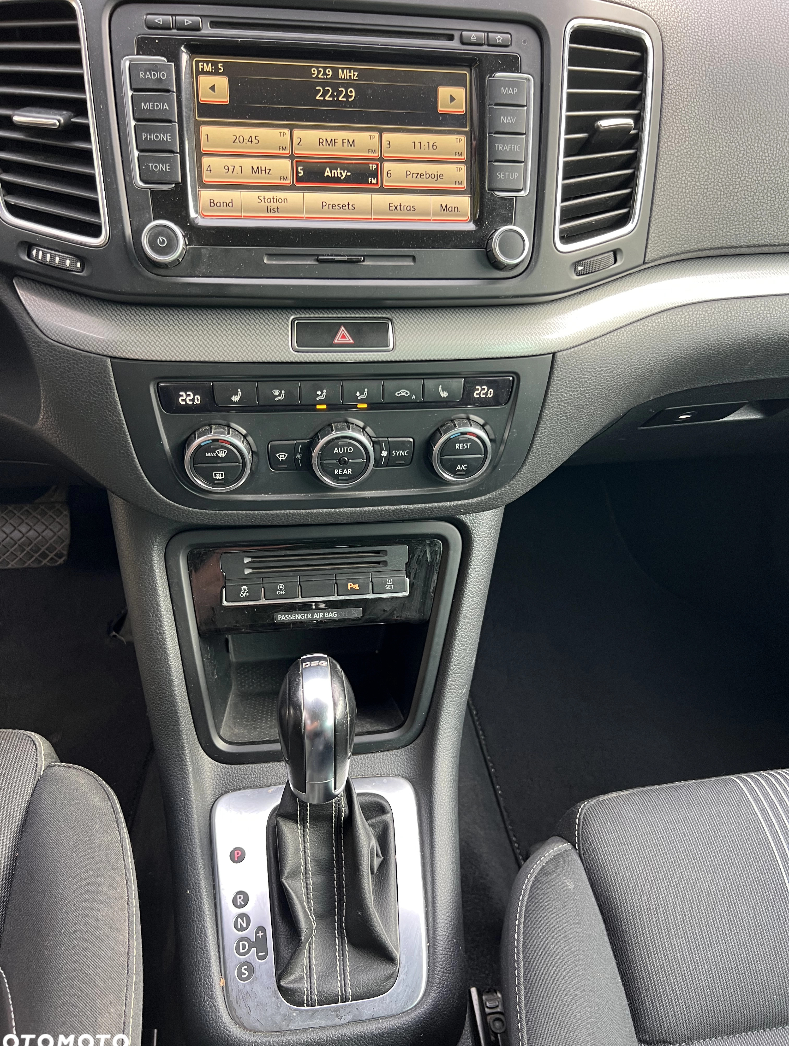 Volkswagen Sharan cena 39000 przebieg: 340000, rok produkcji 2012 z Dąbie małe 781